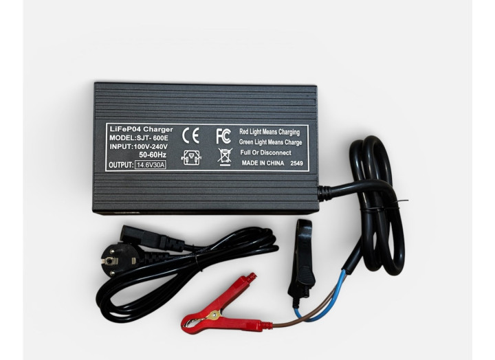 Потужний зарядний пристрій 30A 14,6В для LiFePO4 акумуляторів 12В з системами захисту